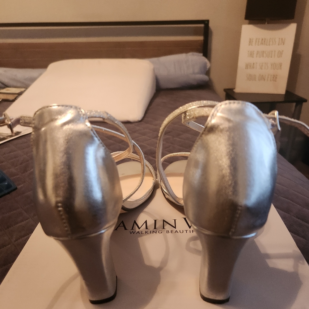Women's Platforms - Picture 2 of 10